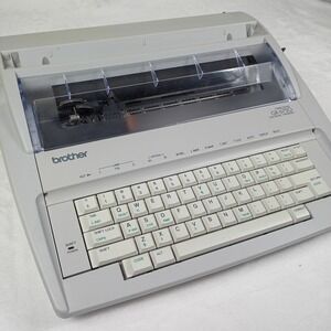 Brother GX-6750 Correctronic Electronic Typewriter Vintage  Portable Daisywheel